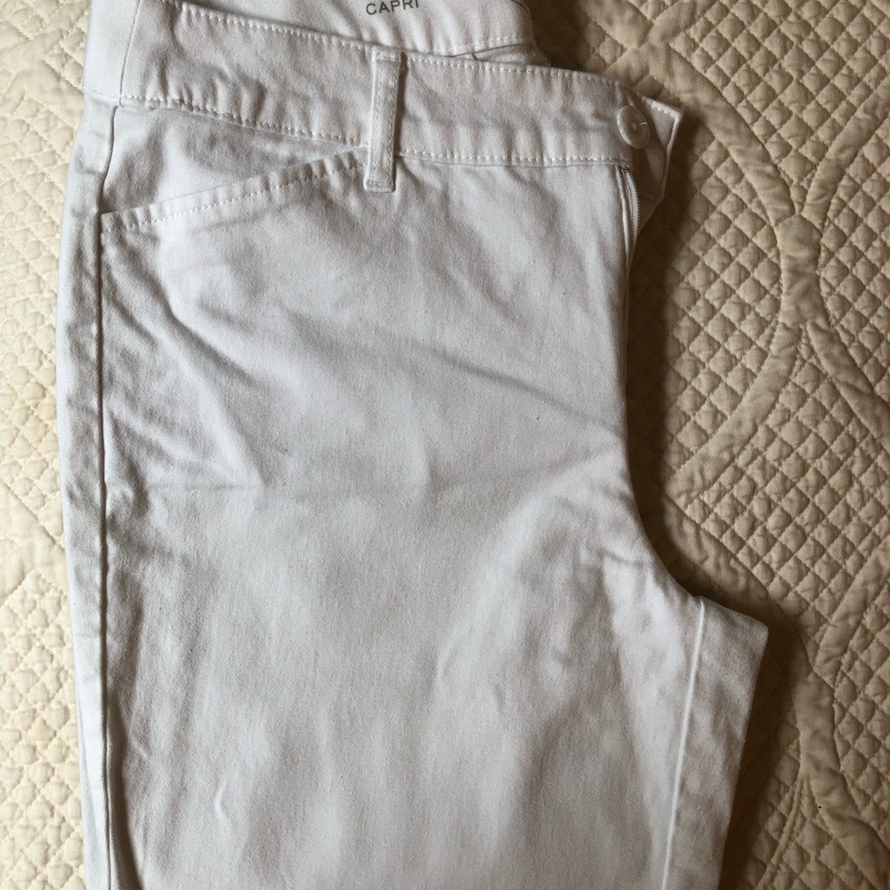 Capri pants